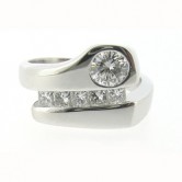 18ct white gold diamond set ring